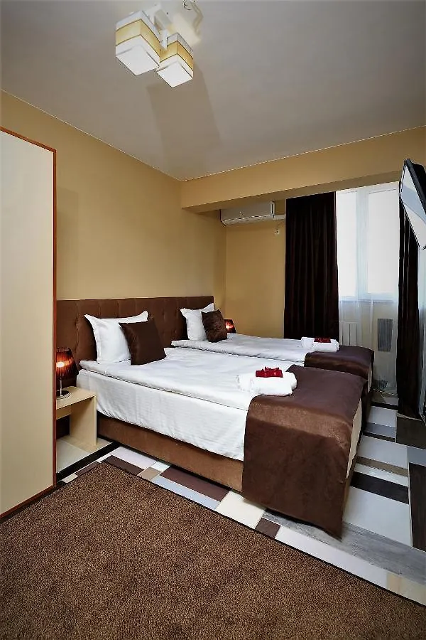 Hotel The White House 플로브디프