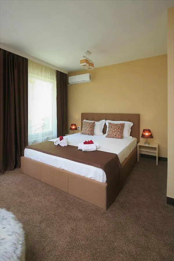 Hotel The White House 플로브디프